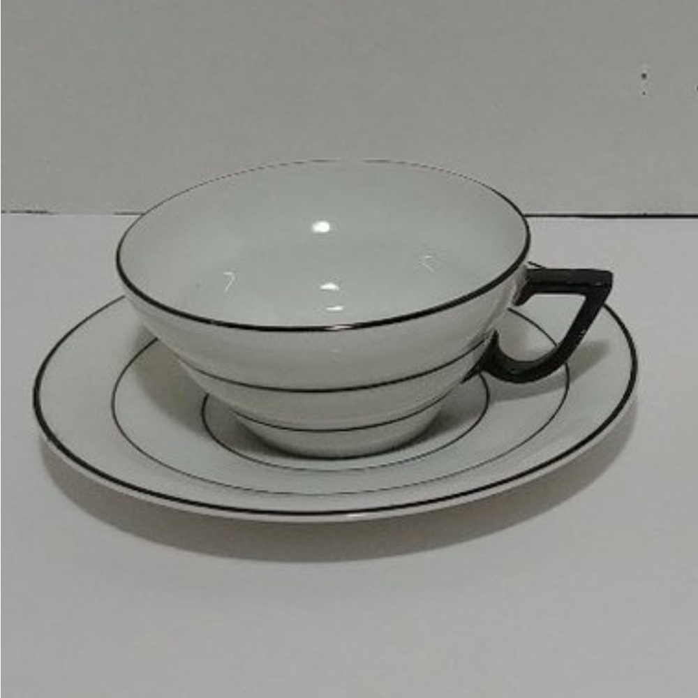 ISO- Classic Black and White Teacup Set